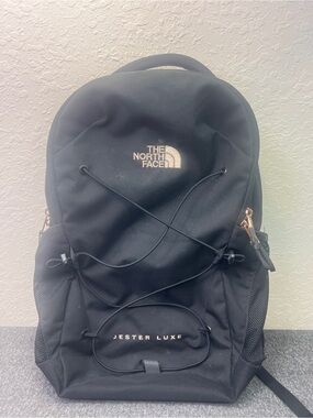 North Face - Jester Luxe Backpack / TNF Black Heather/Burnt Coral North Face -